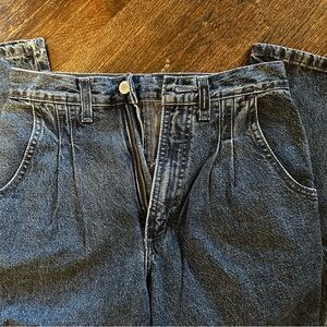 Like New. VINTAGE ROCKIES Denim size 3/4, ultra high rise skinny cut.